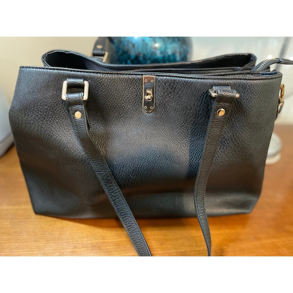 Mystique/ VintageTurnlock/Black Purse